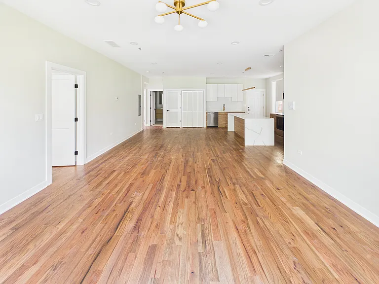 2839 W 24th Blvd #1F — Photo 14