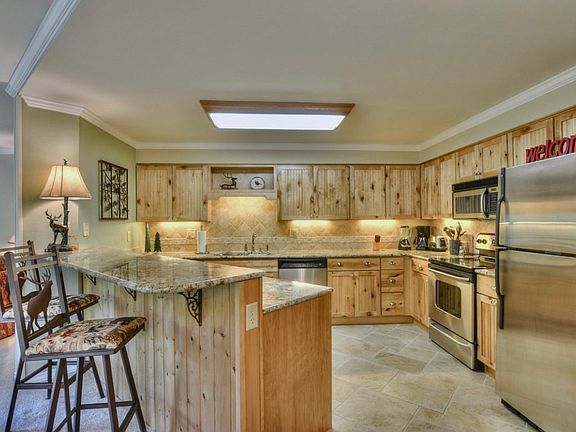 3rd image of 765 Columbine Drive UNIT C-301