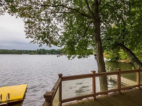 2nd image of 59 Greenlake Dr