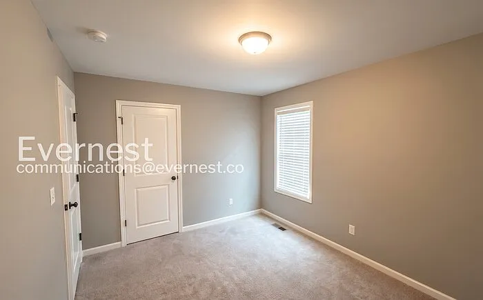 5520 Desoto Cir — Photo 15