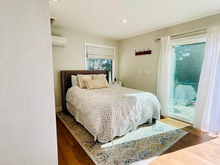 Montair Dr — Photo 9