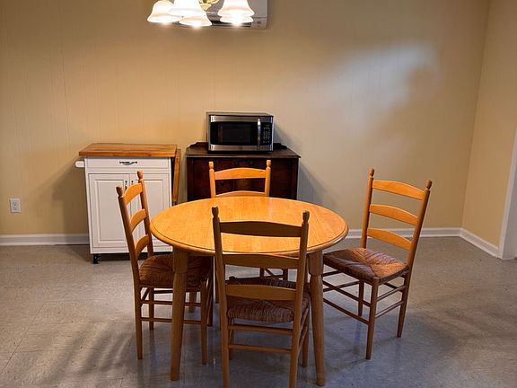 5th image of 113 Prescott Pl
