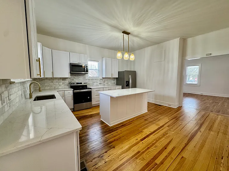 313 N Rose Ave — Photo 5