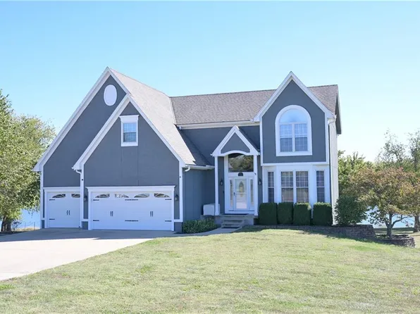 3495 W 222nd St, Bucyrus, KS 66013