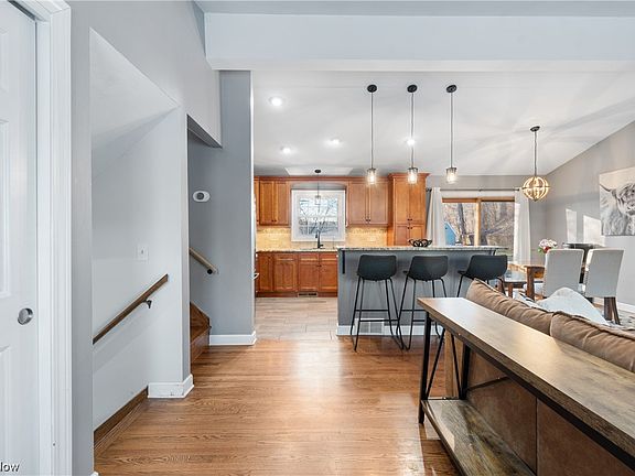 3rd image of 9422 Shady Oaks St NW