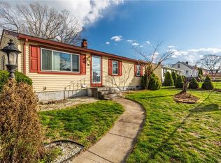 76 Wilbur Ave, Warwick, RI 02889