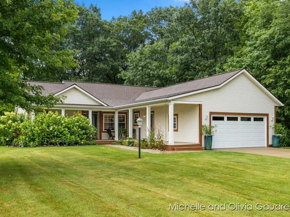 5830 Creekridge Dr, Middleville, MI 49333