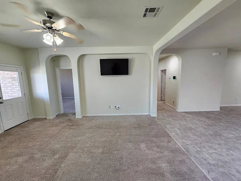 6406 Hall Of Fame Blvd — Photo 5