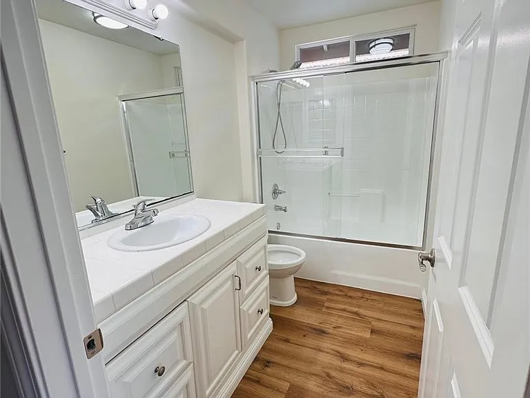 9315 Burnet Ave #113 — Photo 15