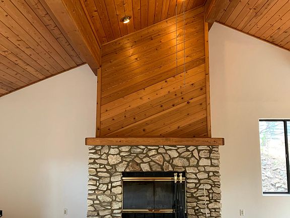 Fireplace has a new (2023) gas starter