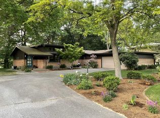 1915 N Valley View Dr, Saint Joseph, MI 49085