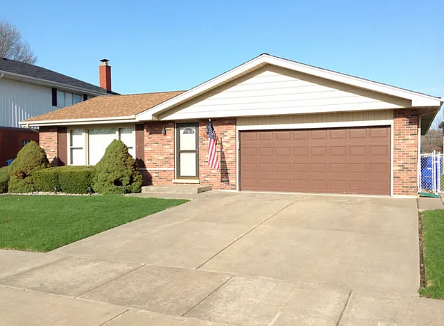 17009 Everett Ave photo 1