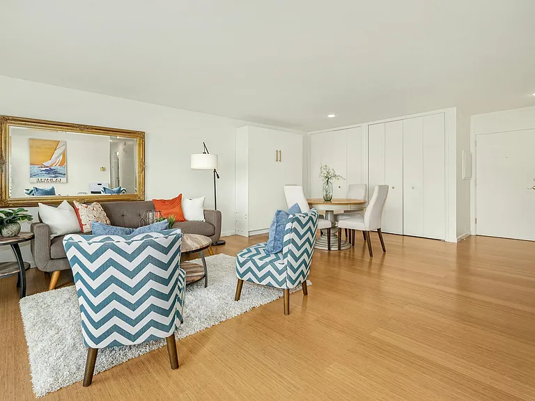 6333 Lake Washington Blvd NE #307 — Photo 4