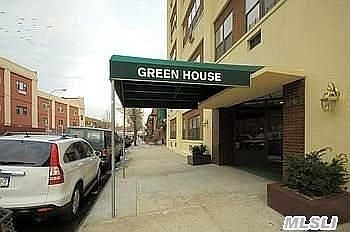 2nd image of 8006 47th Ave APT 1F