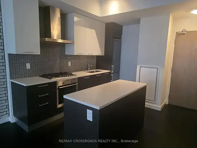 90 Broadview Ave #622 — Photo 1