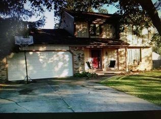 10620 Longwood Dr, Fort Wayne, IN