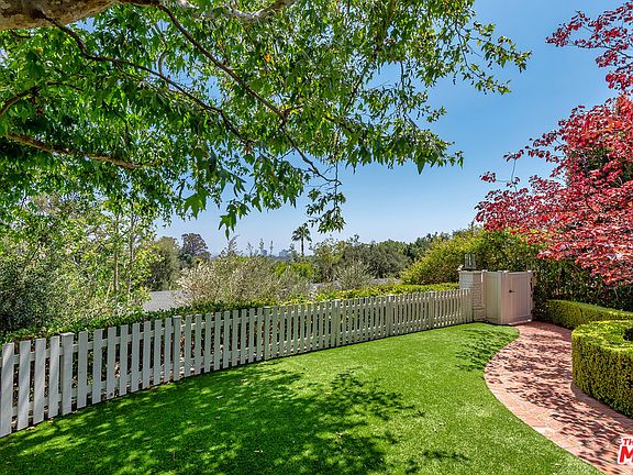 3rd image of 11532 Thurston Cir