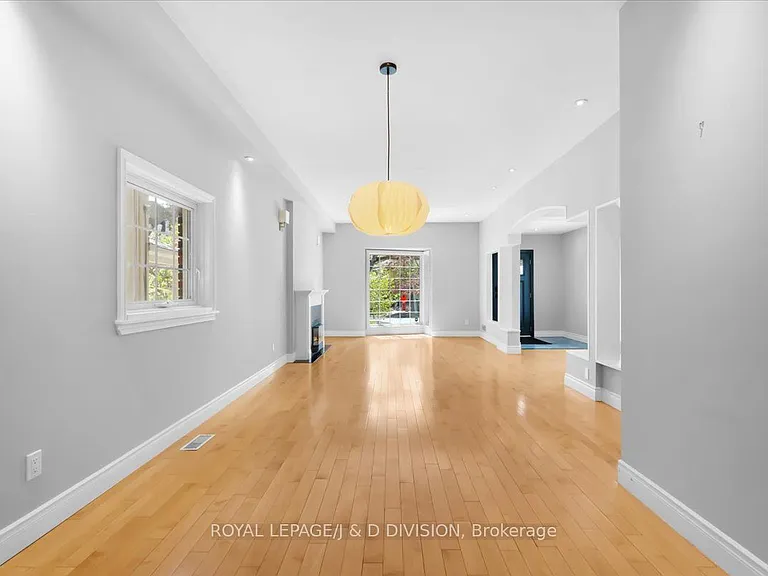 73 Astley Ave — Photo 5