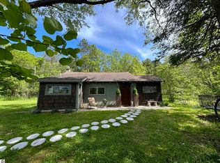 5039 Indian Hill Rd, Honor, MI 49640