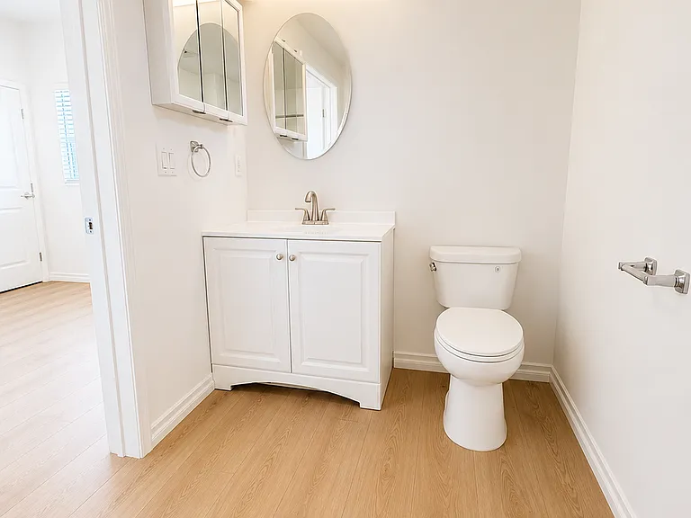 7327 Milwood Ave #101 — Photo 22