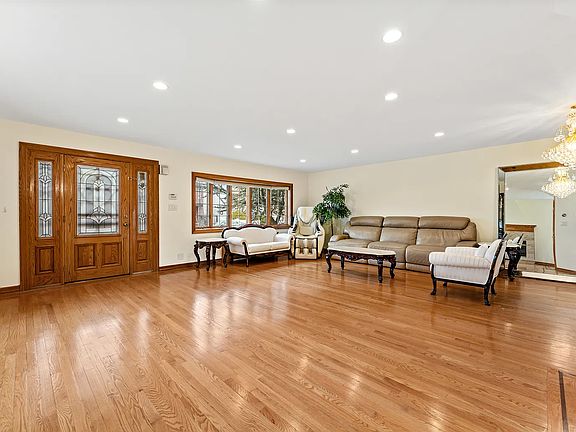 3rd image of 15144 22nd Ave