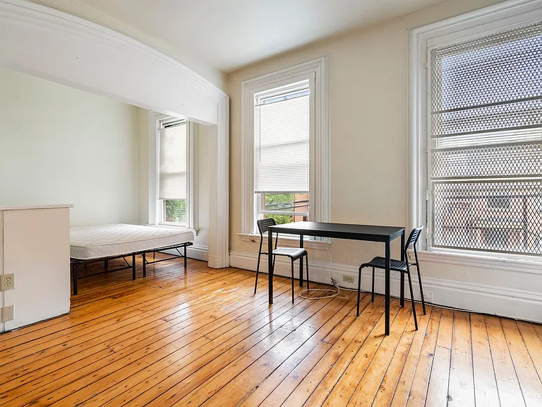 42 Trumbull St — Photo 8
