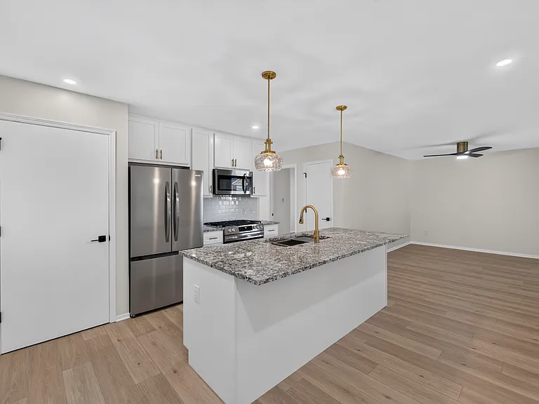 716 Bell Ave — Photo 4
