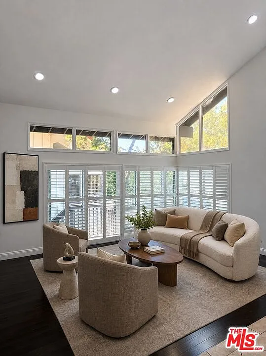 3 bed, 3.0 bath, 2453 sqft, $9,000 — Photo 1