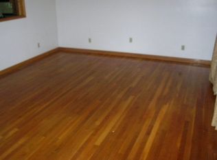 932 Ridgelawn Ave, Newark, OH 43055
