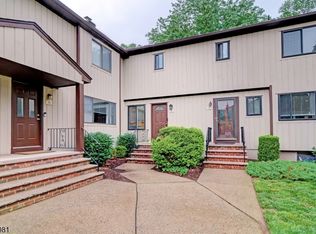 38 Park St #E, Florham Park, NJ 07932