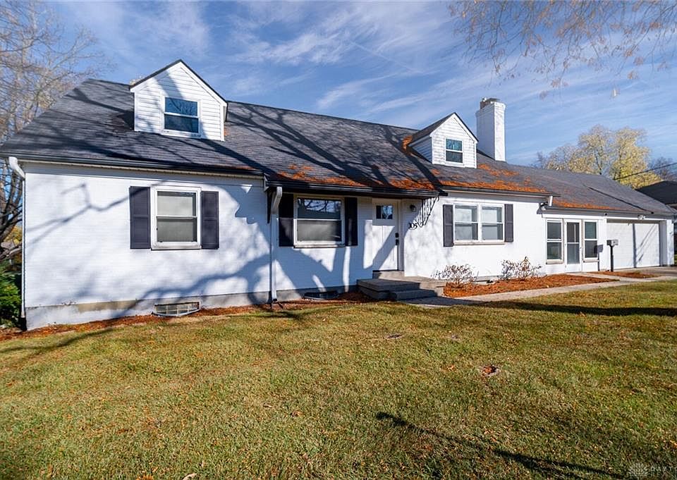 1st image of 105 Lakeview Dr