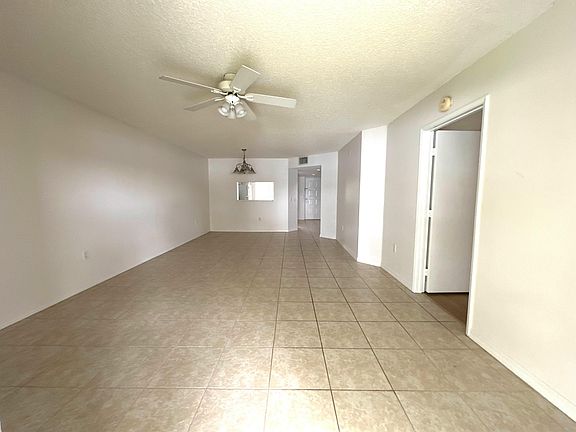 4th image of 1400 SW 137 Avenue #107f