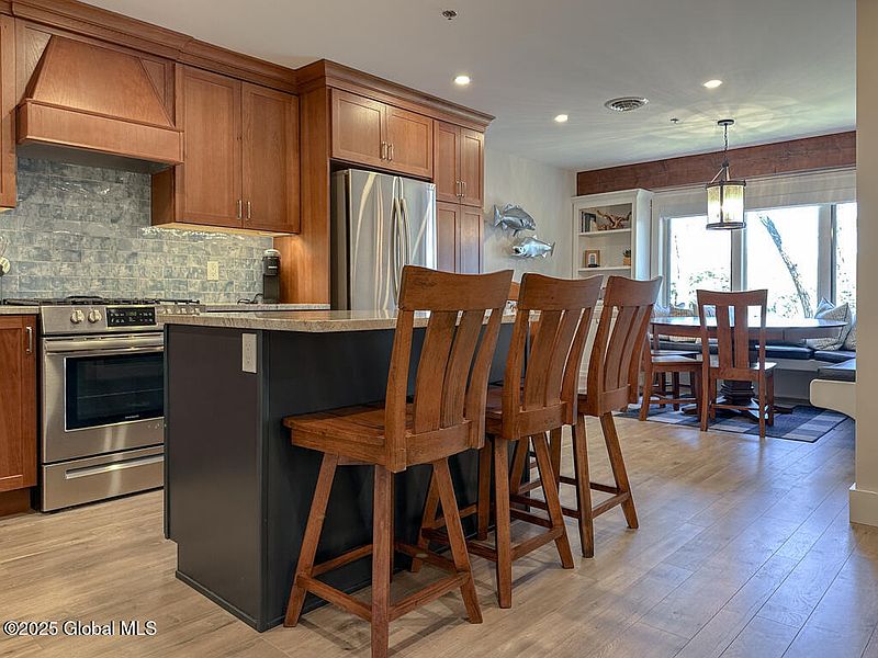 5th image of 110 Sagamore Road 6B6