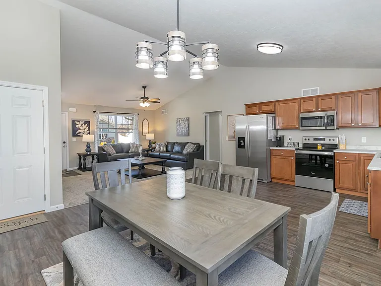 8 E Persimmon Dr — Photo 10