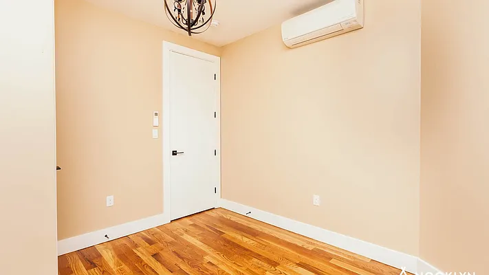 Rented by Nooklyn NYC LLC | media 18