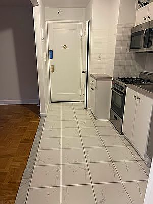 5th image of 135-24 Hoover Ave #1K