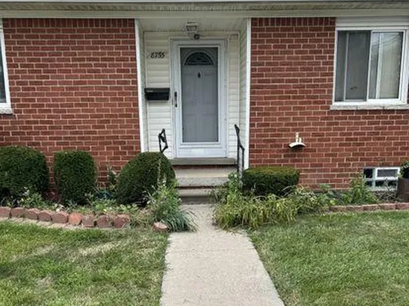 8755 Sterling St, Center Line, MI 48015