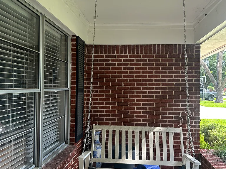 8704 Lockhaven Dr — Photo 2