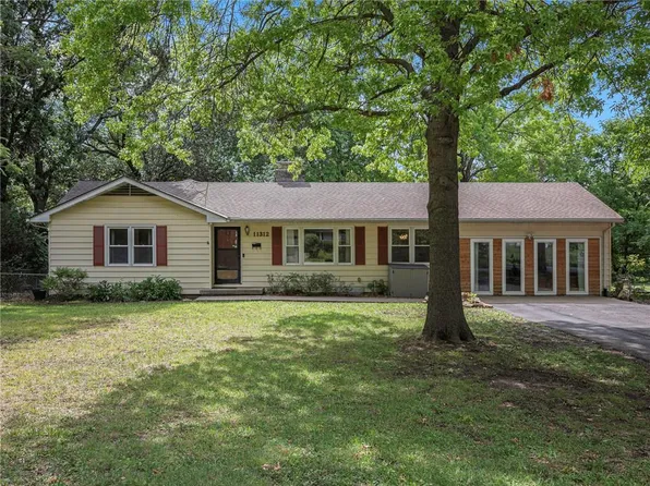 11312 Orchard Rd, Kansas City, MO 64134