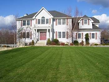 1st image of 20 Emily Ln