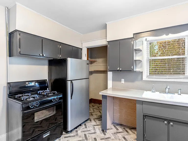 517 Livingston Ave NE #2 — Photo 15