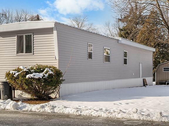 3rd image of 42 Pioneer Way