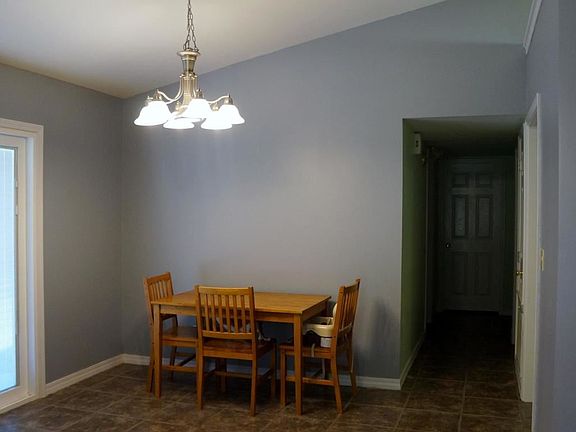 4th image of 135 Cozart Pl