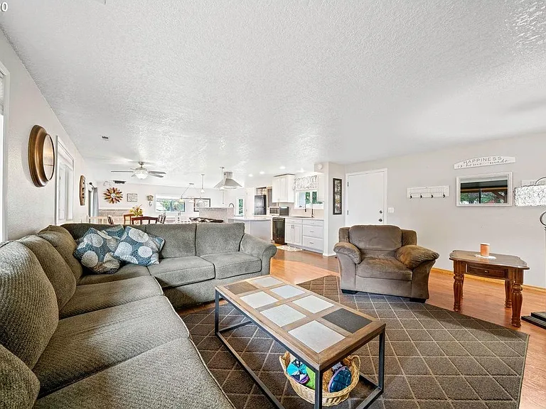 12640 SE Lani Ln — Photo 3