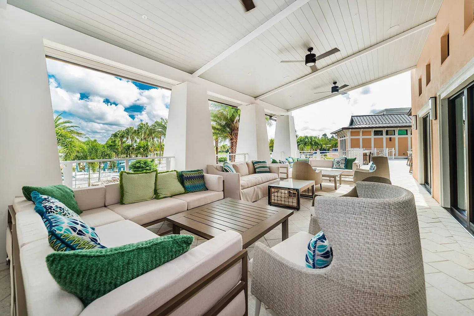 7 bed, 6.0 bath, 3552 sqft, $5,784 — Photo 3