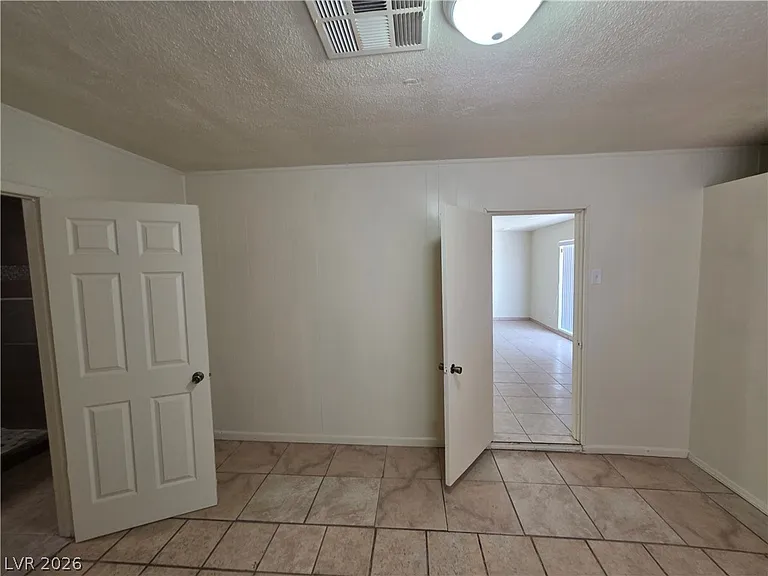 910 Magnolia Ave — Photo 42