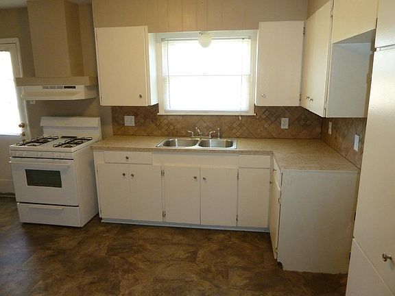5th image of 1006 Ronald Dr