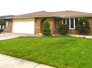 4104 W 93rd Pl, Oak Lawn, IL