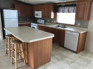 45 4th St, Madison, OH 44057