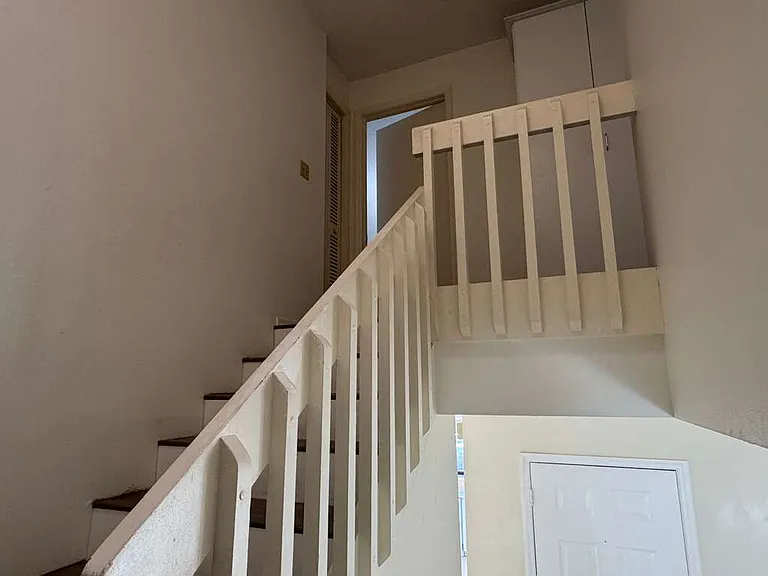 15233 W Pond Woods Dr #404 — Photo 8